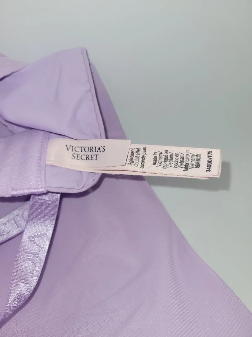 VICTORIA’S SECRET Size 34DDD T-Shirt Lightly Lined Wireless No Wire Bra 34DDD